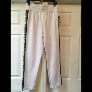 White pants size L from guess